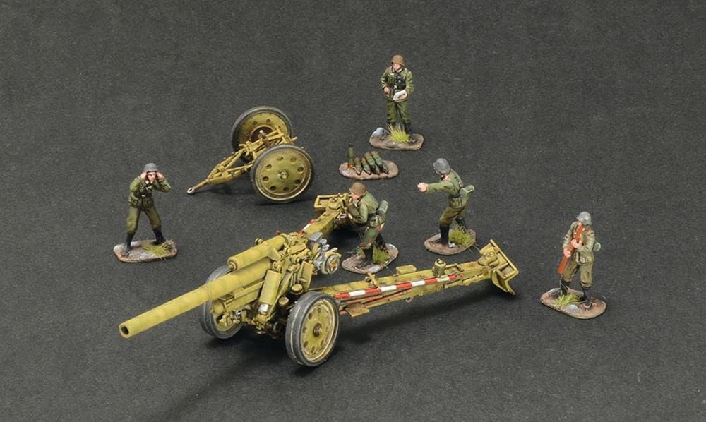 Italeri IT7082 1/72 WWII German Artillery Set – sFH 18 15cm Howitzer & sK 18 10.5cm Gun (2-in-1 Kit) with Crew Figures