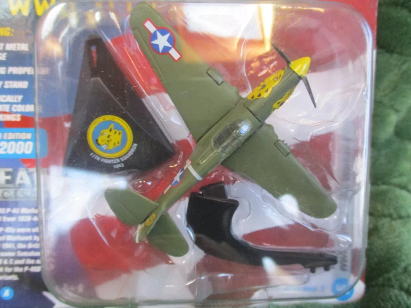 Johnny Lightning The Greatest Generation WWII Curtiss P-40E Warhawk VERSION A - RELEASE 6