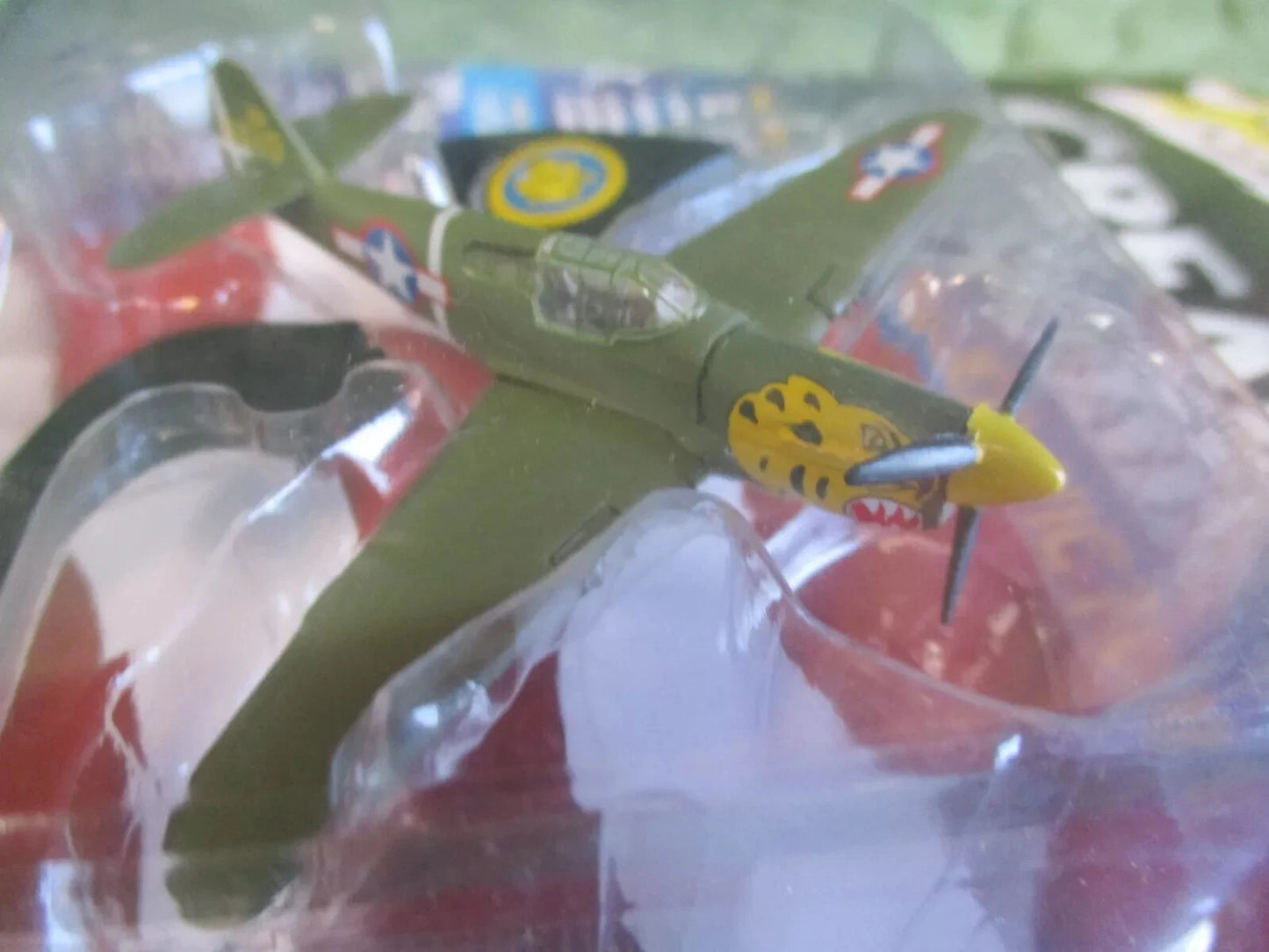 Johnny Lightning The Greatest Generation WWII Curtiss P-40E Warhawk VERSION A - RELEASE 6