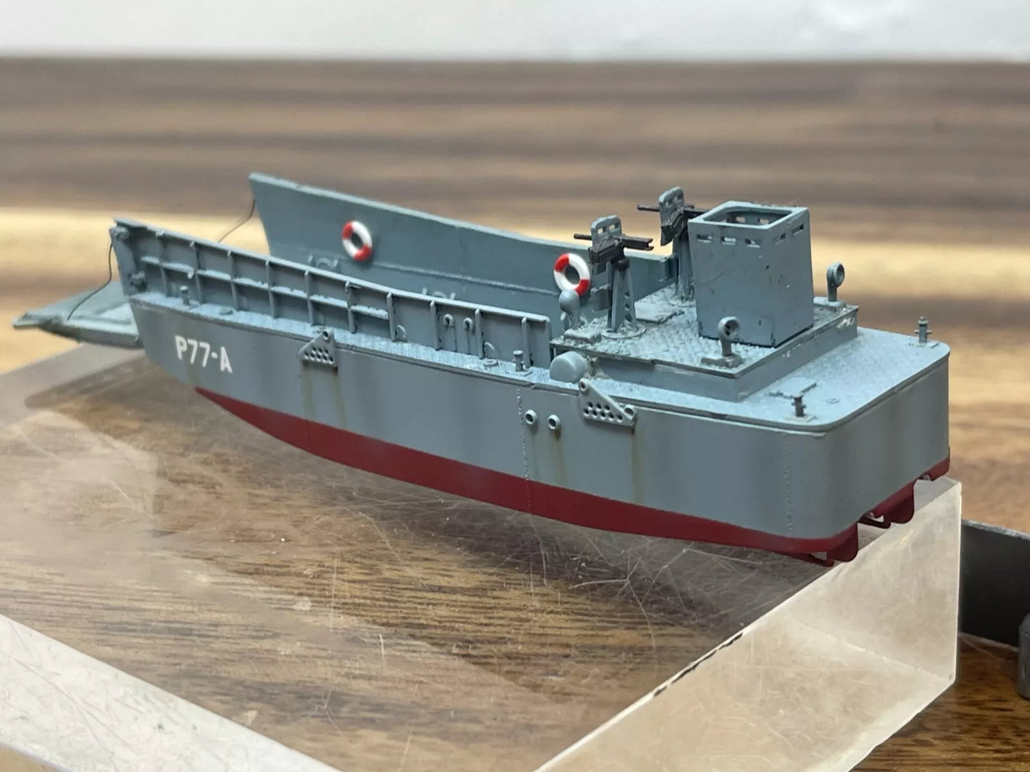1/144 WWII US NAVY HIGGINS BOAT – LCVP LCM3 Landing Craft Vehicle Personnel USMC
